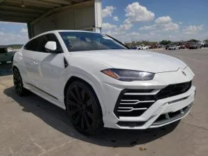 2019 LAMBORGHINI URUS