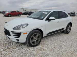 2018 PORSHE MACAN