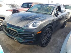 2023 PORSHE CAYENNE BASE
